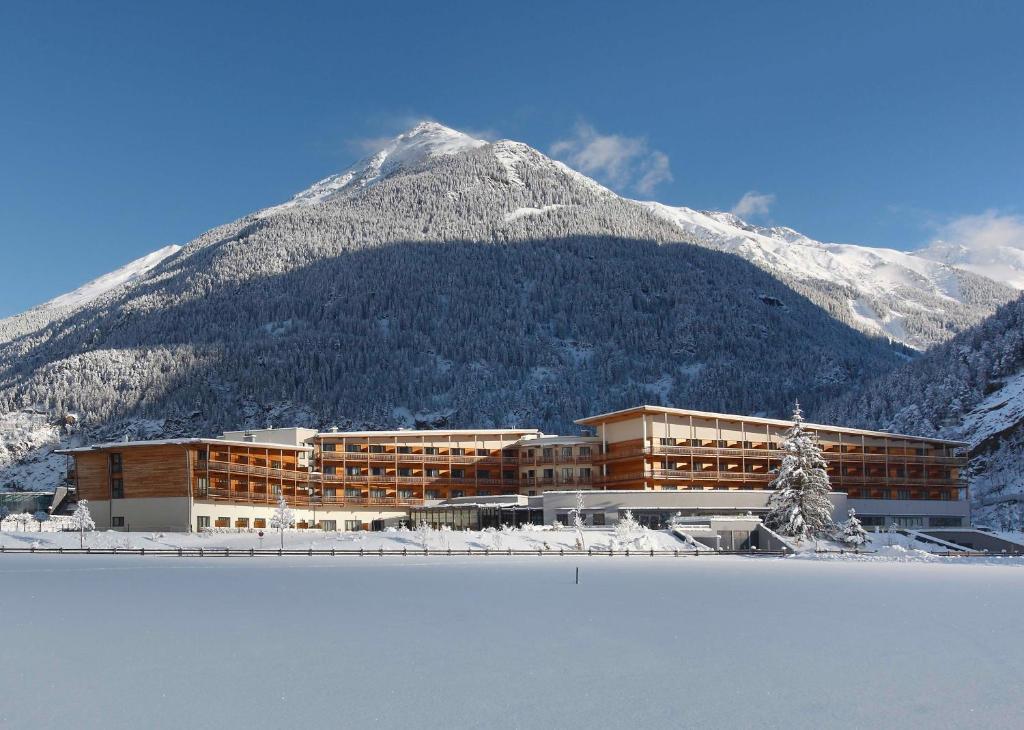 Aqua Dome 4 Sterne Superior Hotel & Tirol Therme Längenfeld Esterno foto